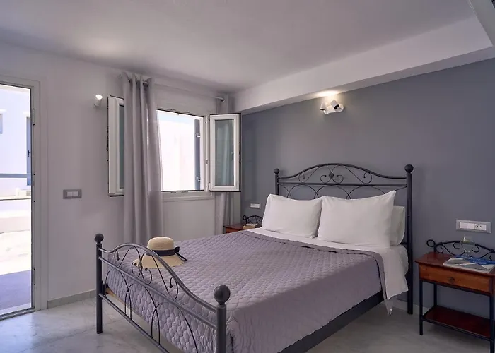 Hotel Sofia Village 3*